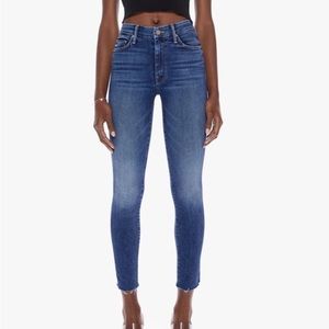 Mother “Looker Ankle Fray” size 27